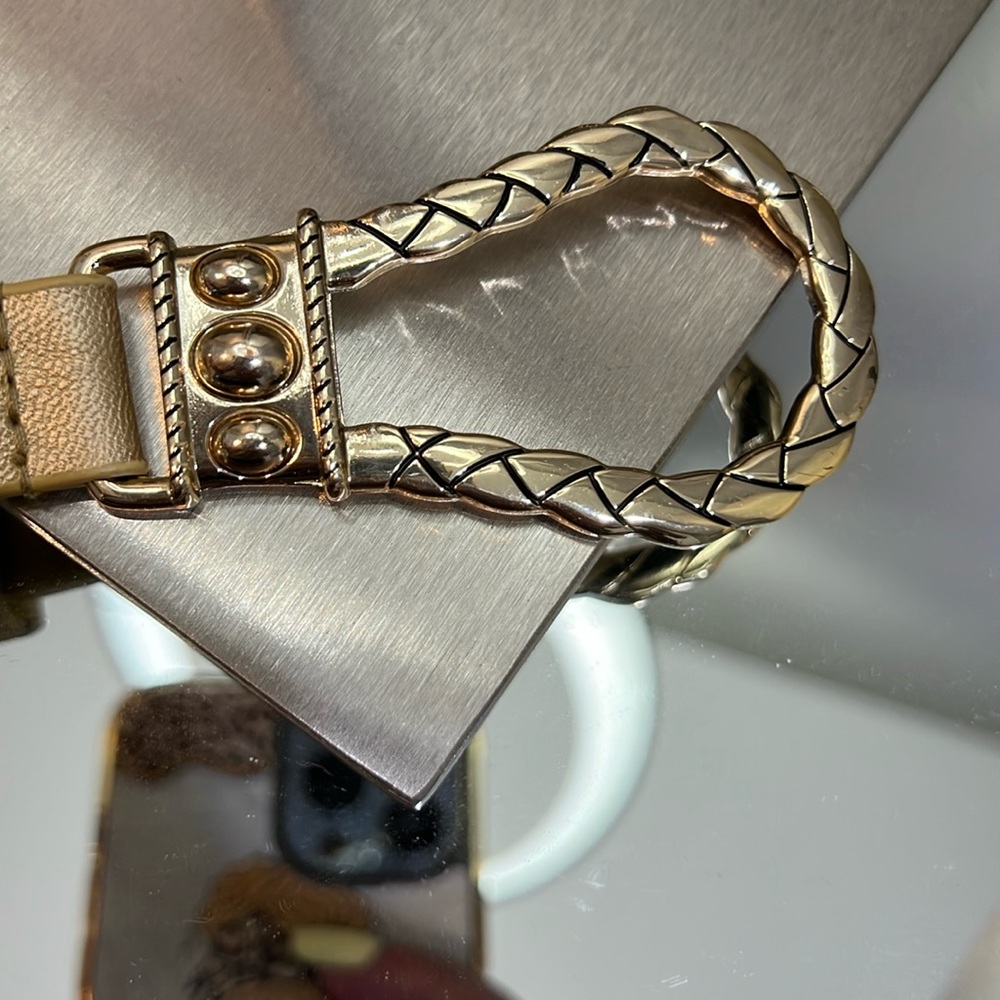 NWOT CHICO’S Faux Leather Gold Metallic Belt with Gold Buckle - M/L - Picture 6 of 11